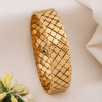 Vartika – Gold Quilted Geometric Wide Kada for Women